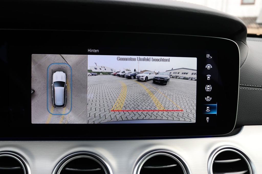 Mercedes-Benz E 300 2022