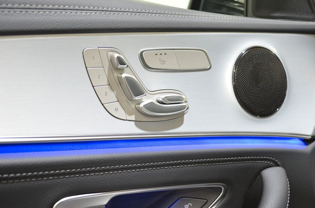 Mercedes-Benz E 300 2022