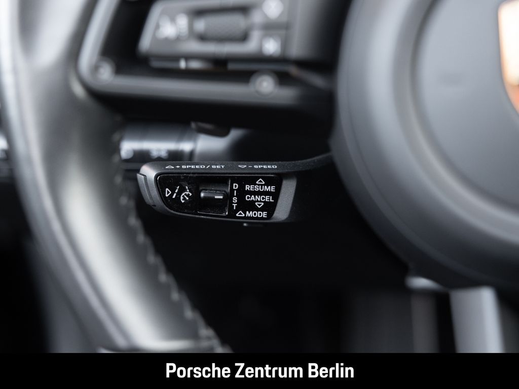 Porsche 992 2024