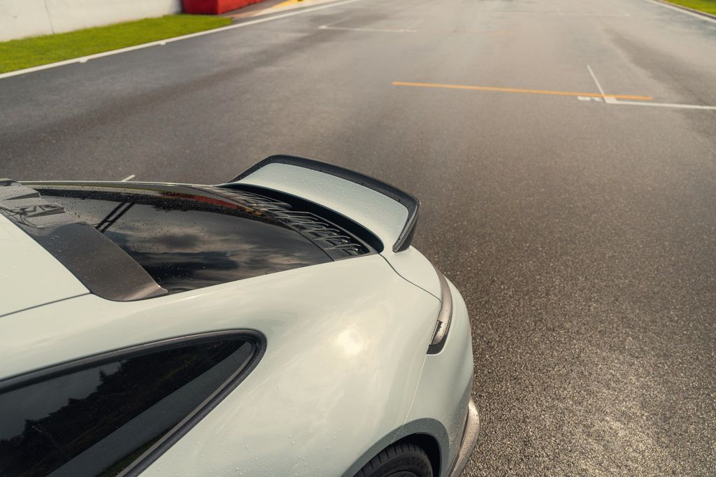 Porsche 992 2025