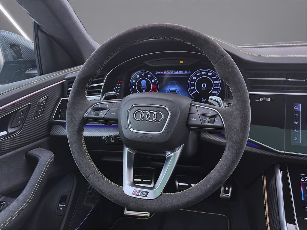 Audi RSQ8 2025