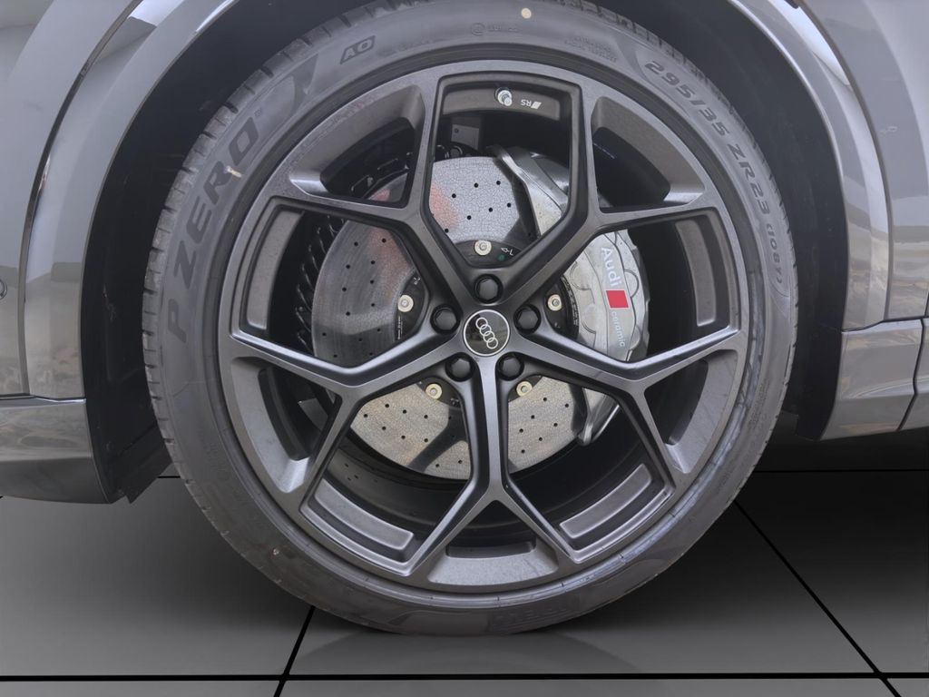 Audi RSQ8 2025