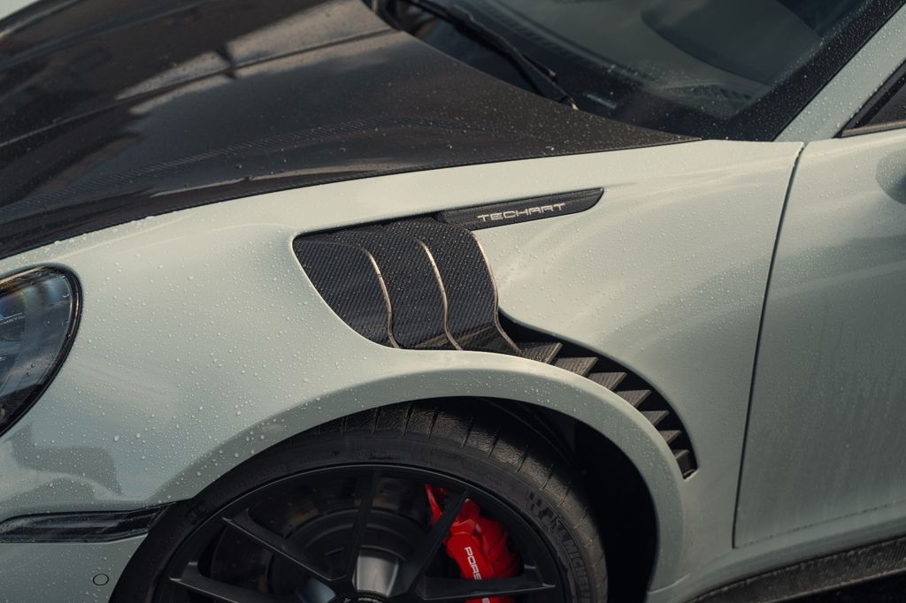 Porsche 992 2025