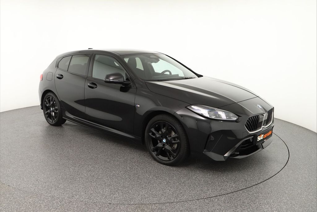 BMW 118 2025