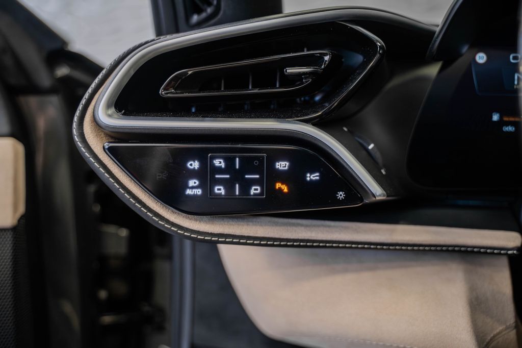 Ferrari 296 GTS 2025