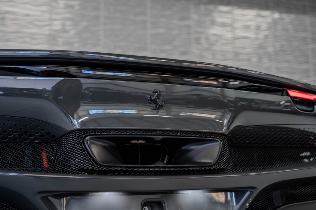 Ferrari 296 GTS 2025