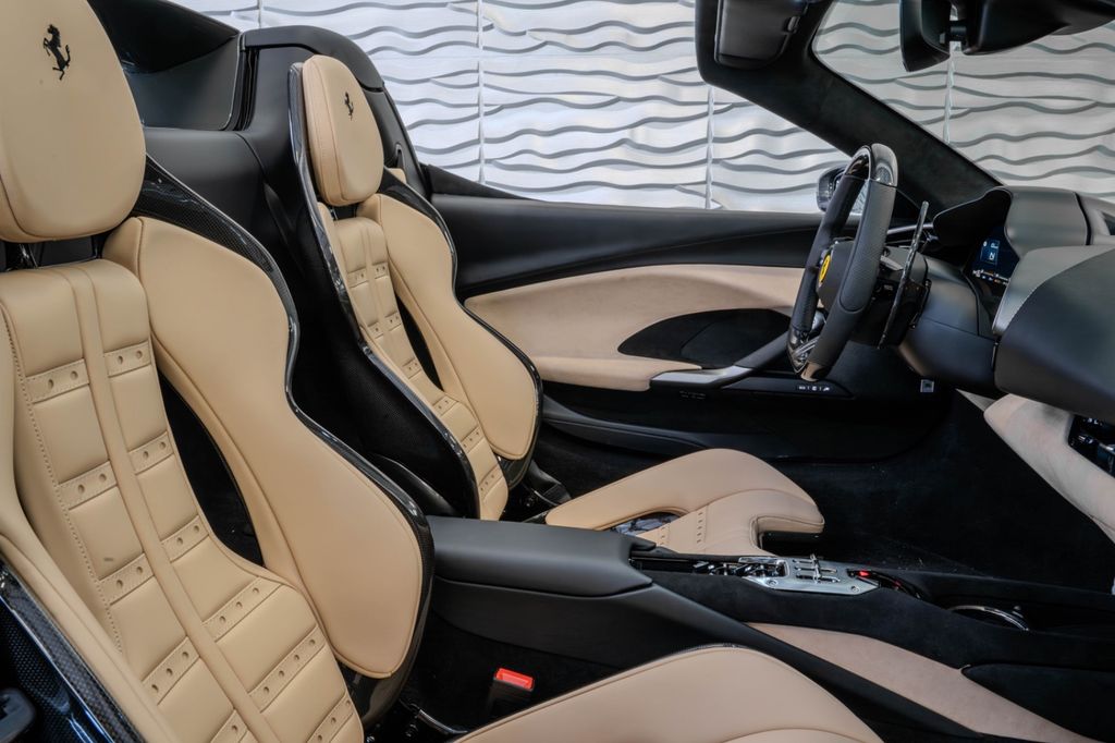 Ferrari 296 GTS 2025