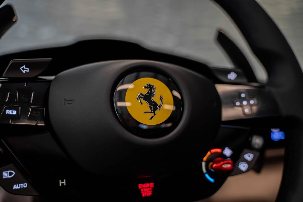 Ferrari 296 GTS 2025