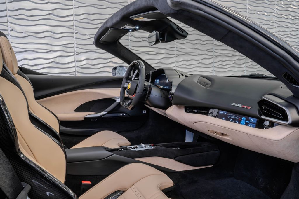 Ferrari 296 GTS 2025