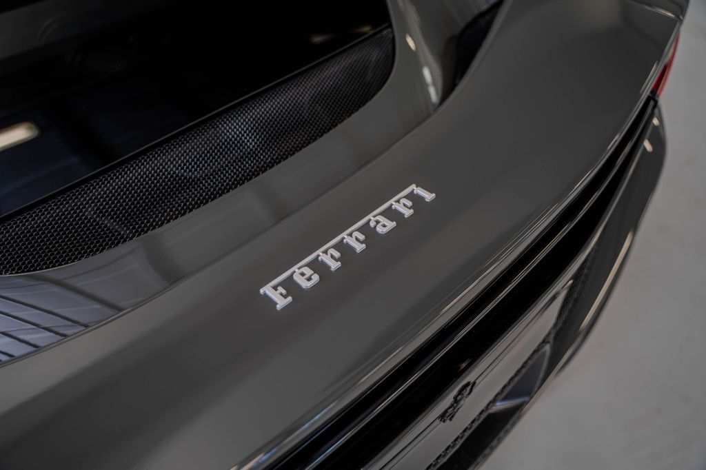 Ferrari 296 GTS 2025