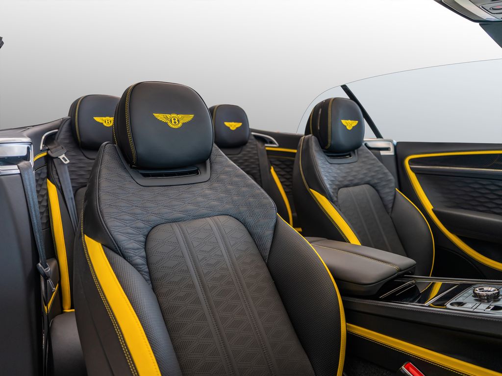 Bentley Continental GTC 2025