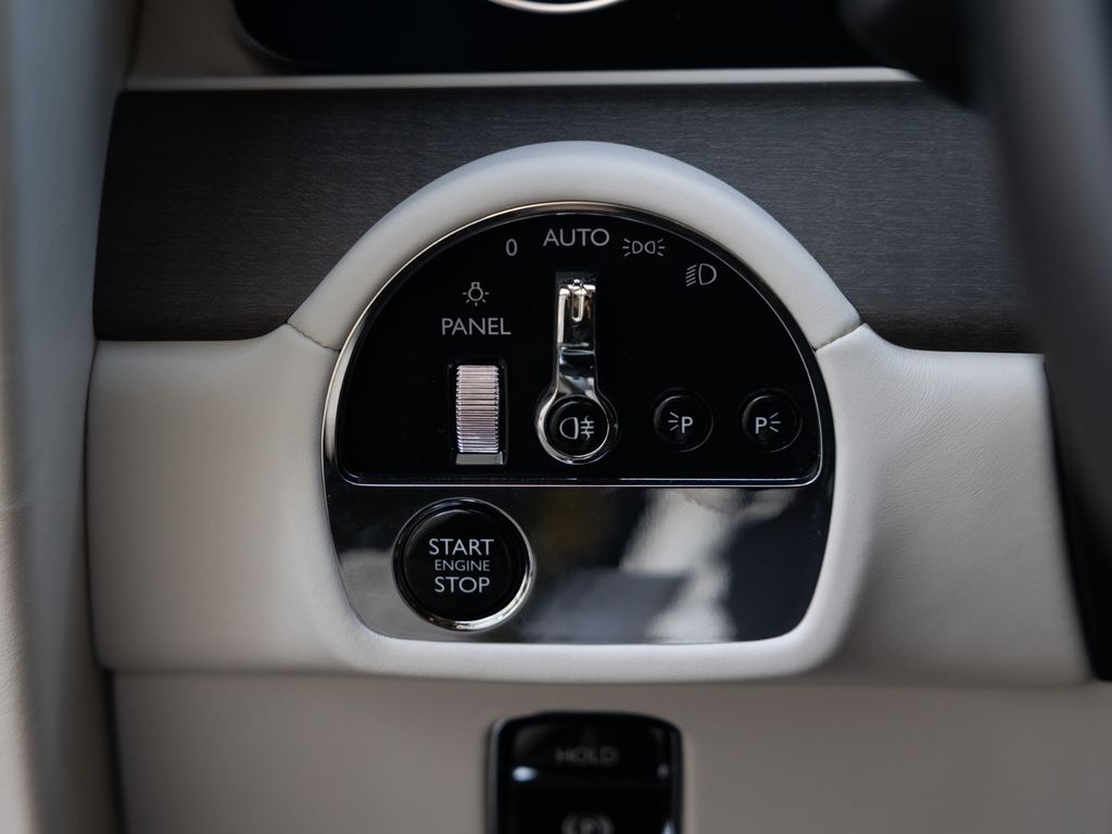 Rolls-Royce Spectre 2023