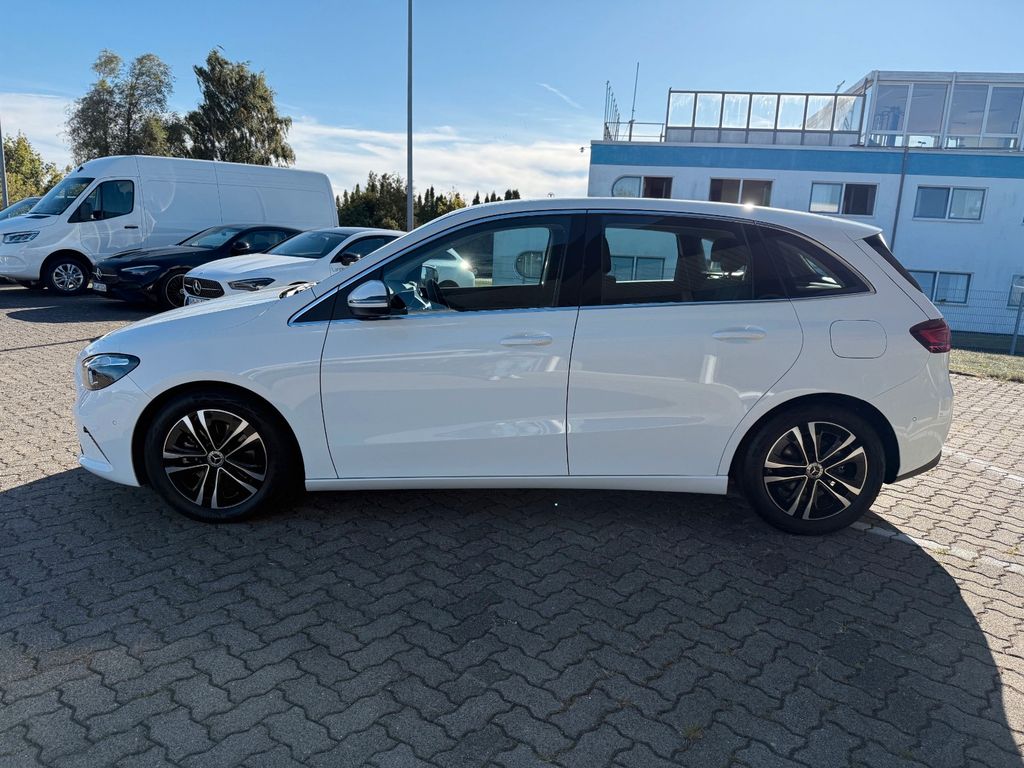 Mercedes-Benz B 200 2024