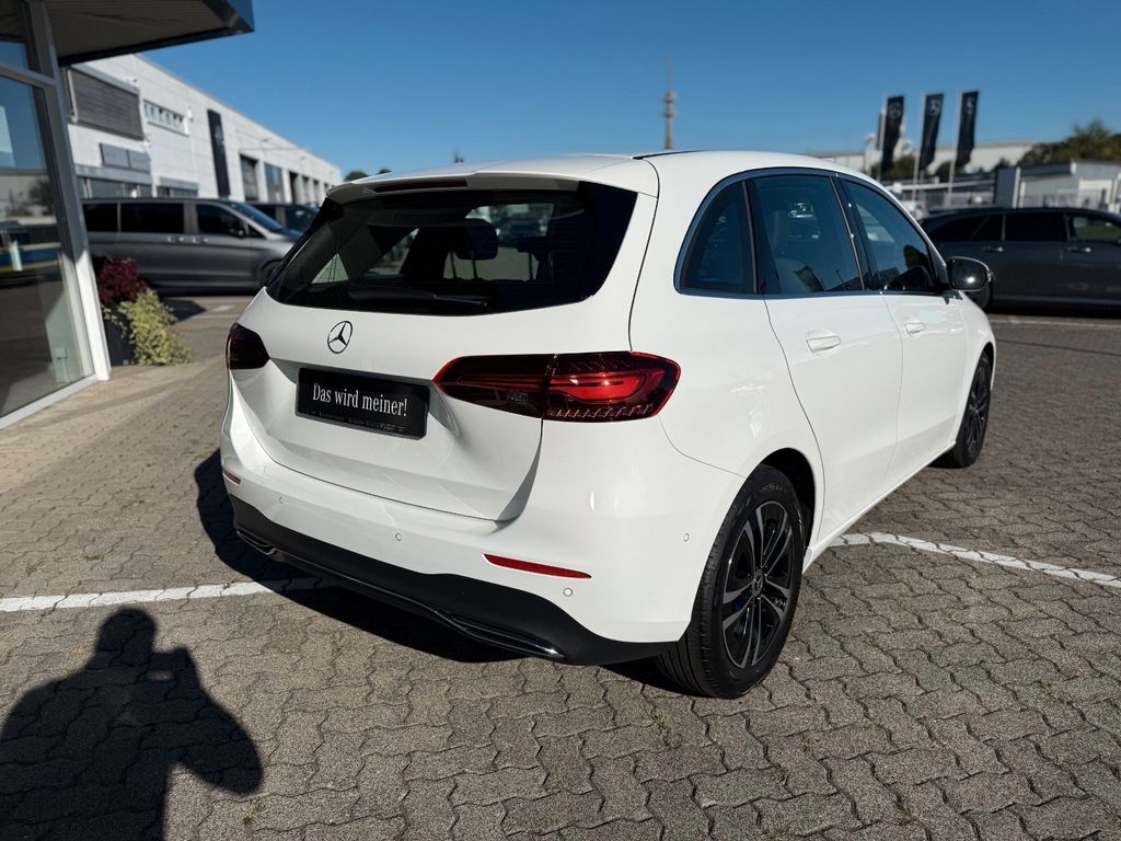 Mercedes-Benz B 200 2024