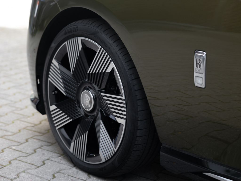 Rolls-Royce Spectre 2023