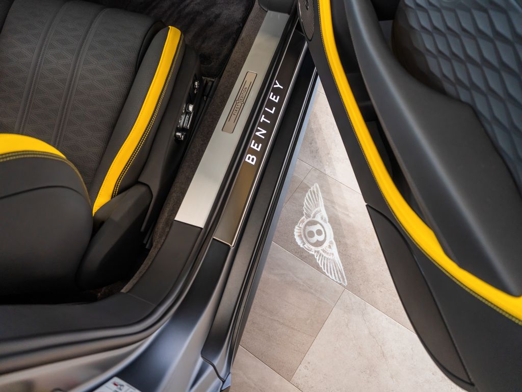 Bentley Continental GTC 2025