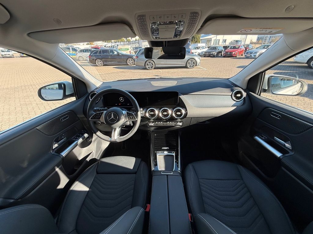 Mercedes-Benz B 200 2024