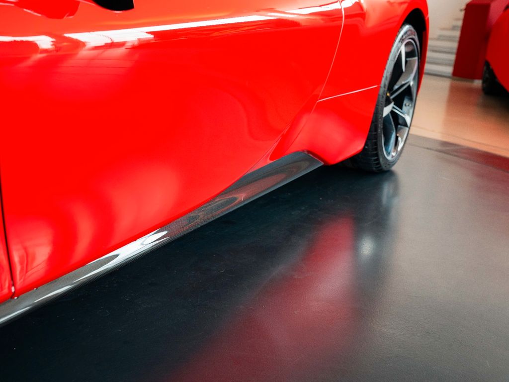 Ferrari SF90 2024
