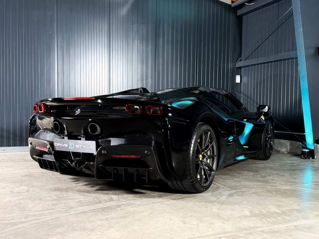 Ferrari SF90 2022