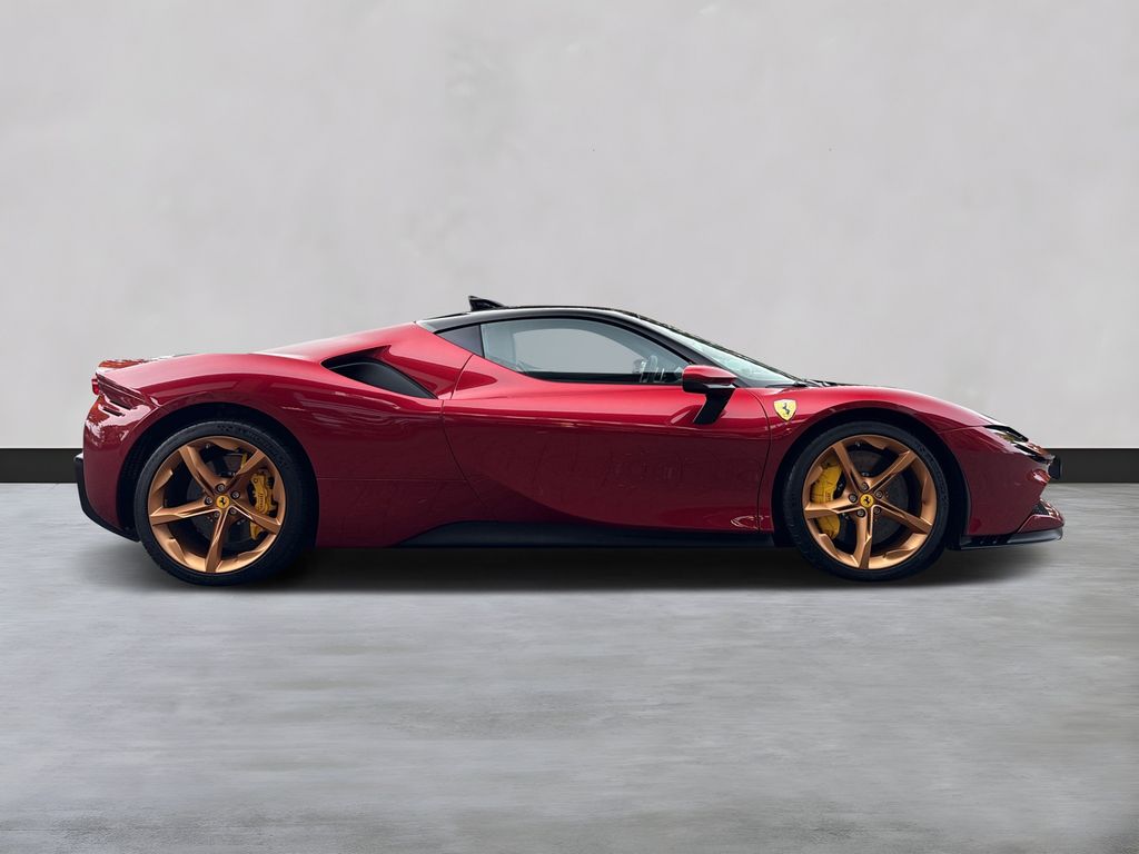Ferrari SF90 2025