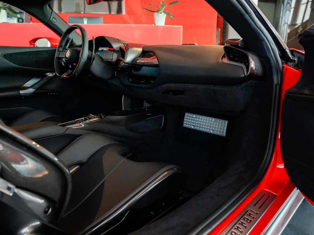 Ferrari SF90 2024