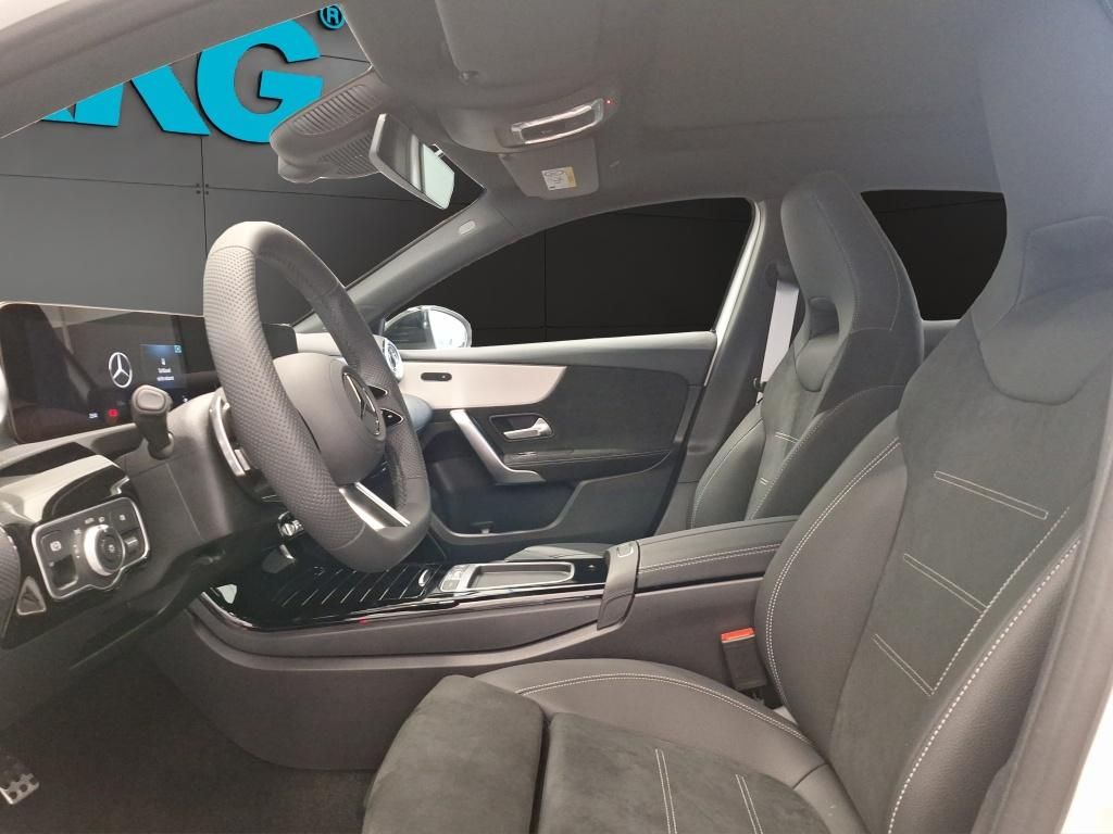 Mercedes-Benz A 200 2025