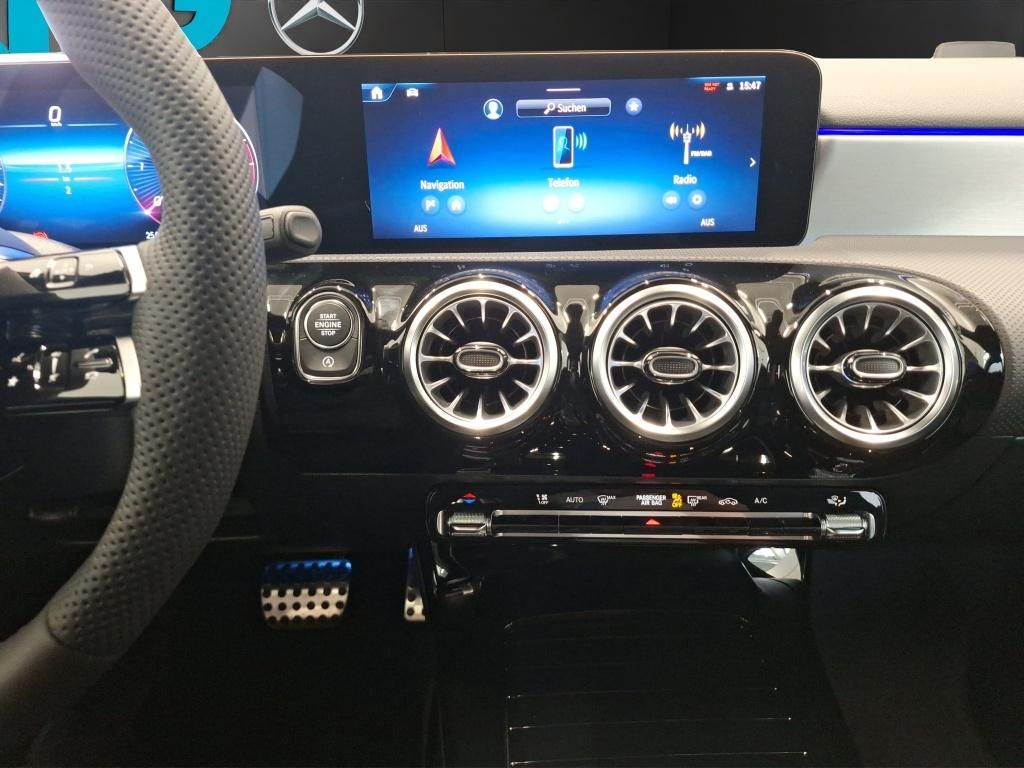 Mercedes-Benz A 200 2025