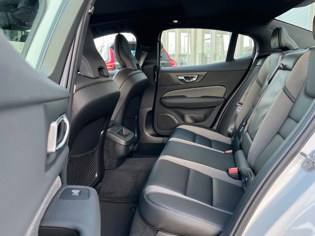 Volvo S60 2024