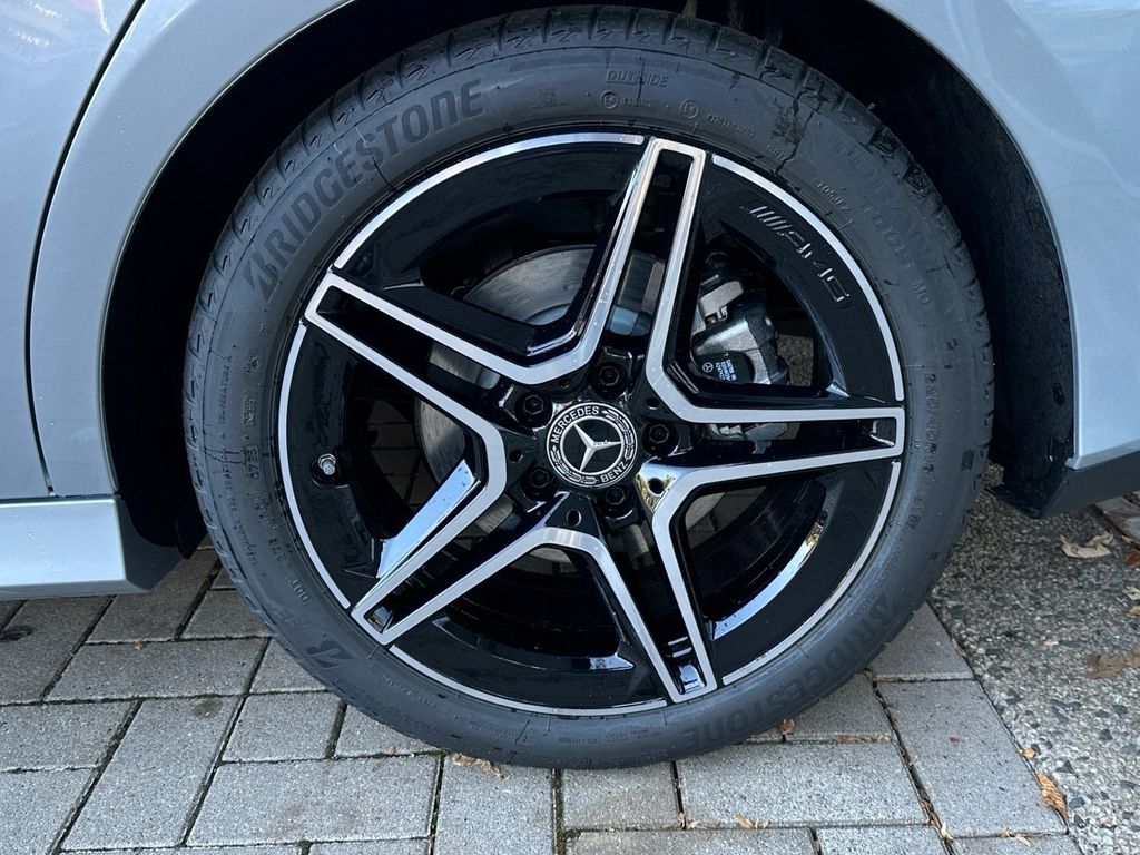 Mercedes-Benz CLA 200 2025