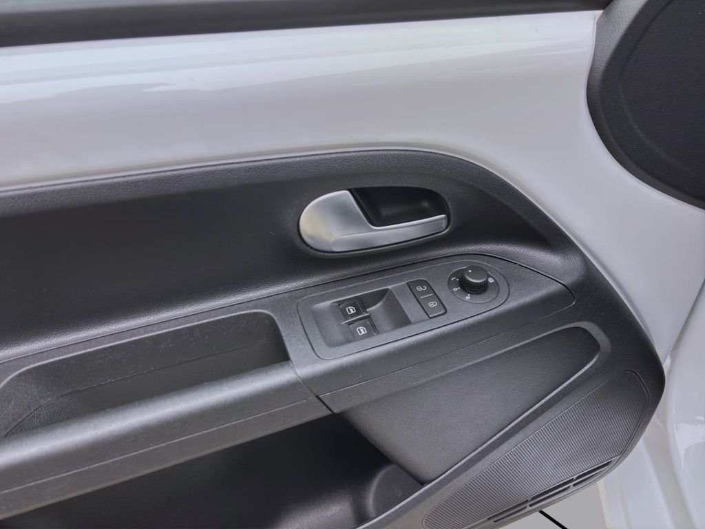 Volkswagen up! 2021