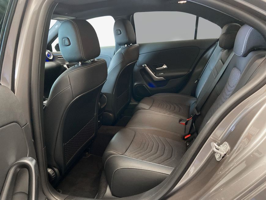 Mercedes-Benz A 180 2025