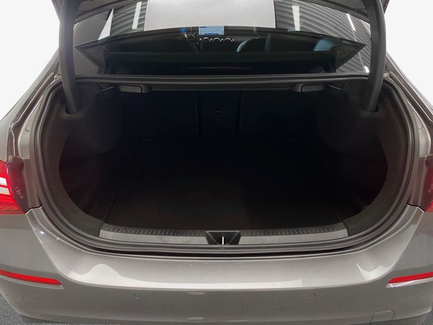 Mercedes-Benz A 180 2025