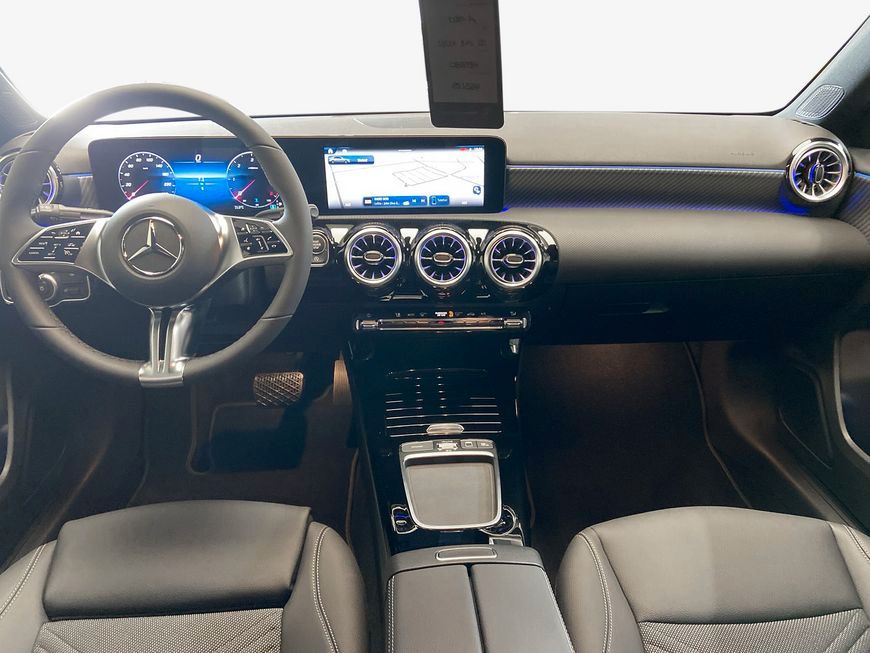 Mercedes-Benz A 180 2025