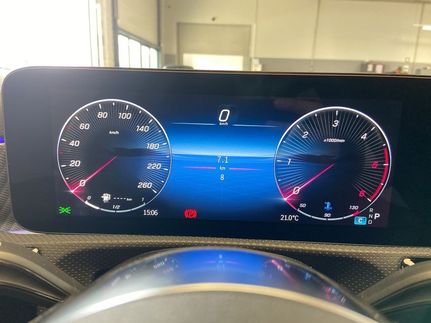 Mercedes-Benz A 180 2025