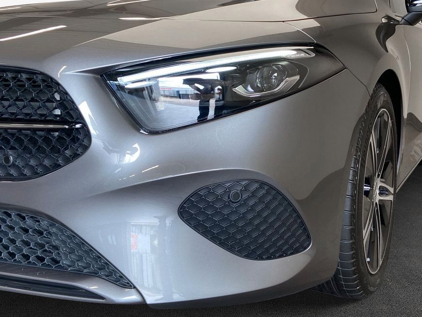 Mercedes-Benz A 180 2025