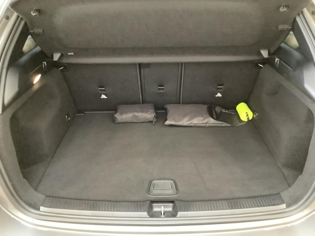 Mercedes-Benz B 200 2025
