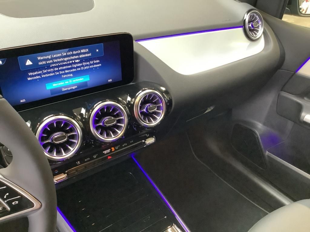 Mercedes-Benz B 200 2025