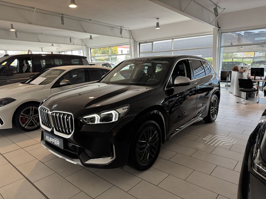 BMW iX1 2023