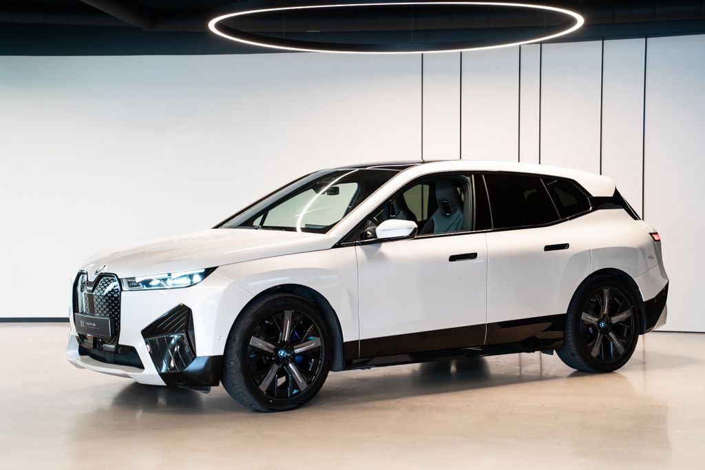 BMW iX 2021
