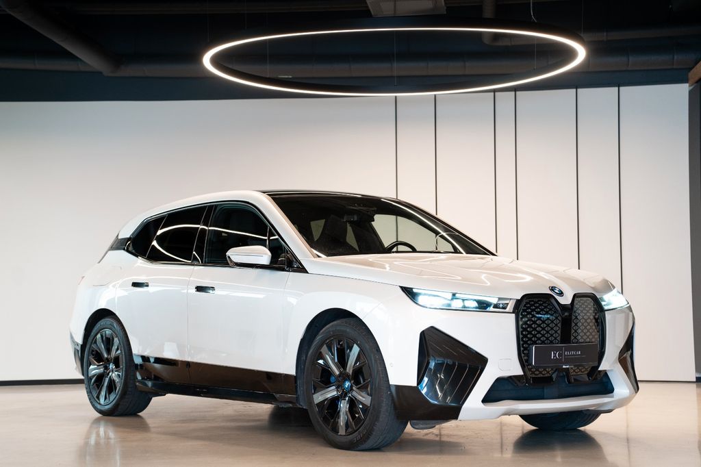 BMW iX 2021
