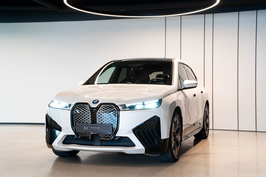 BMW iX 2021