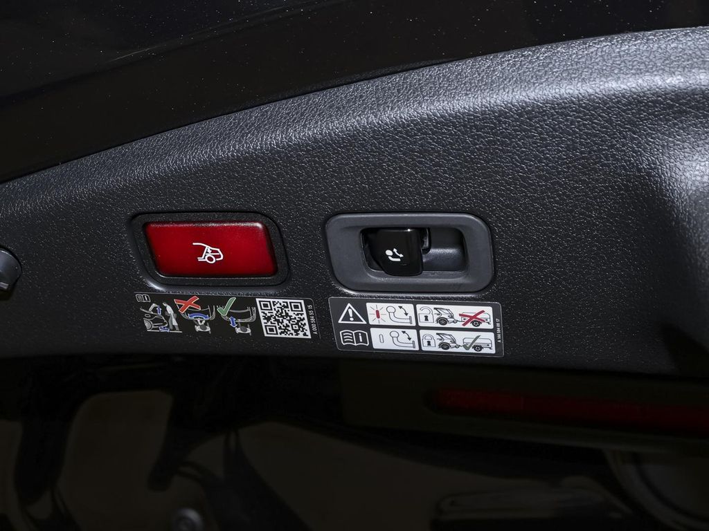 Mercedes-Benz CLE 180 2025