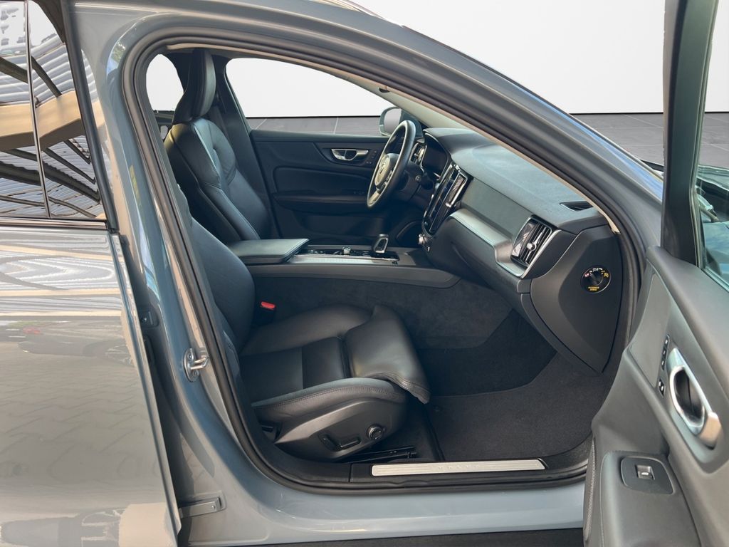 Volvo V60 Cross Country 2023