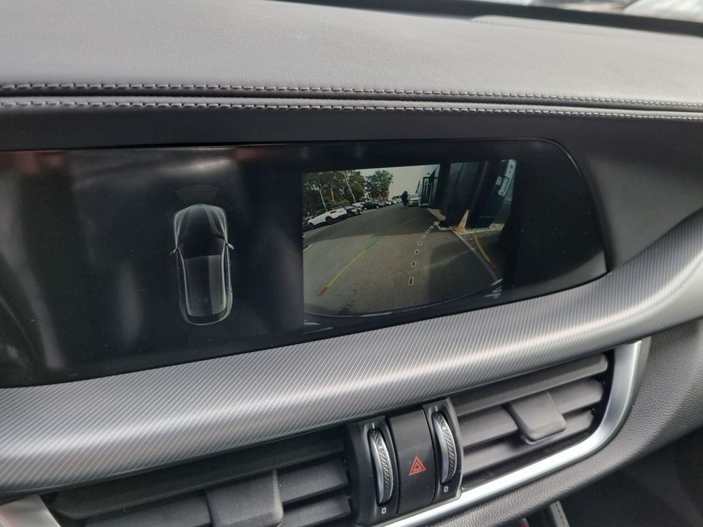 Alfa Romeo Stelvio 2024