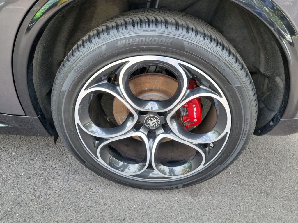 Alfa Romeo Stelvio 2024