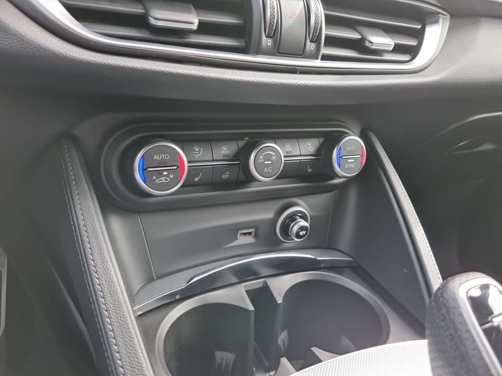 Alfa Romeo Stelvio 2024