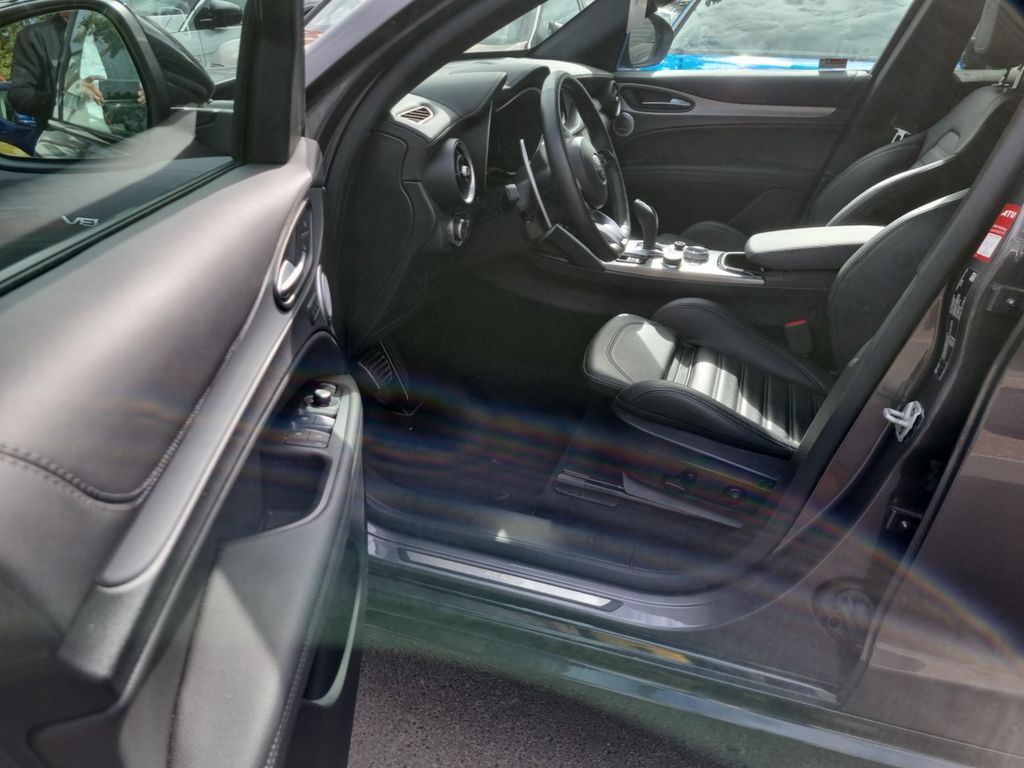 Alfa Romeo Stelvio 2024