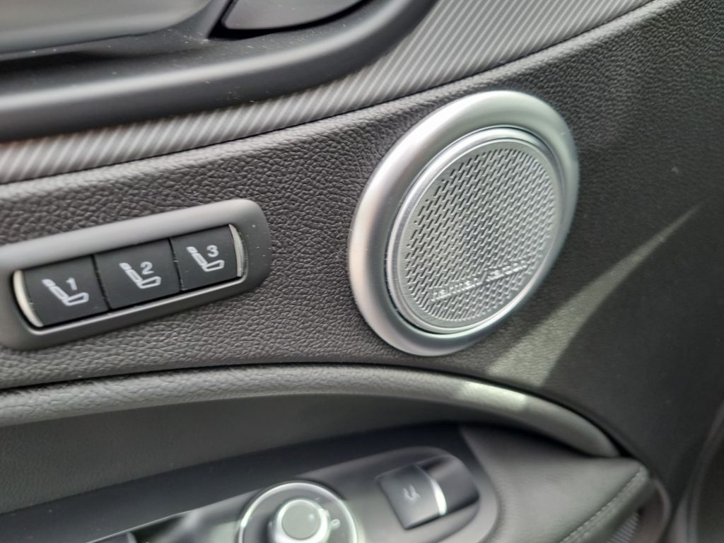 Alfa Romeo Stelvio 2024