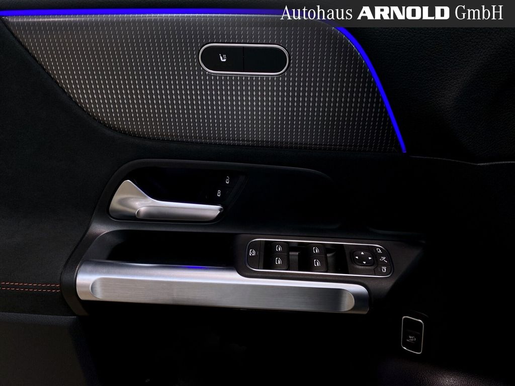 Mercedes-Benz EQB 2023