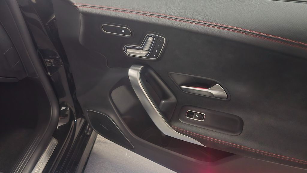 Mercedes-Benz CLA 250 2021